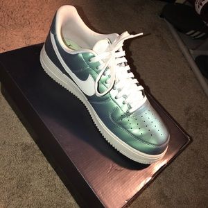 af1 metallic